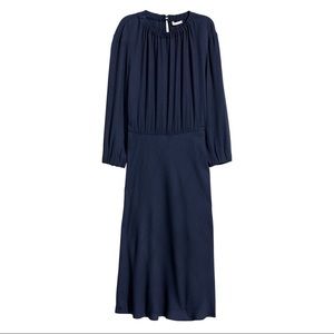 H&M Dark Navy Crepe 3/4 Sleeve Knee-Length Dress
